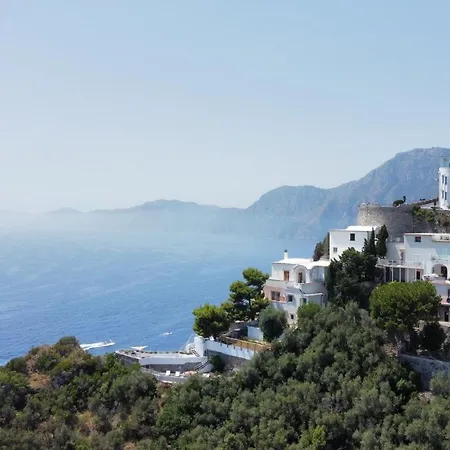 Del Presidente Villa Praiano